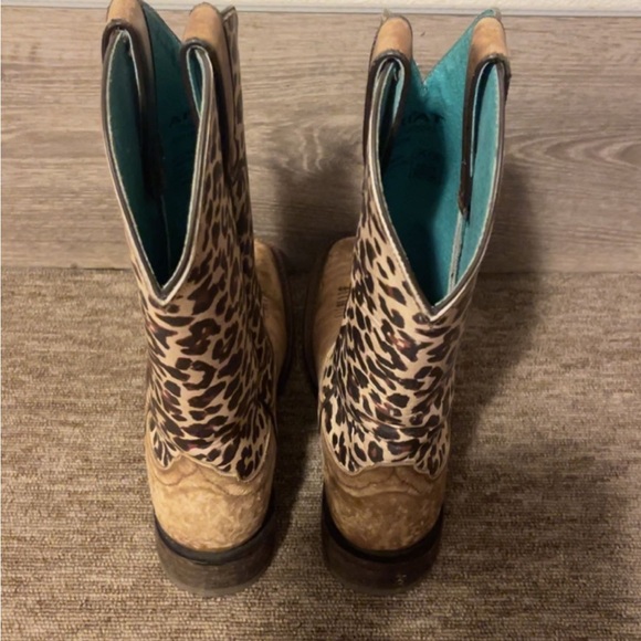 Women’s Ariat Boots - Picture 3 of 5